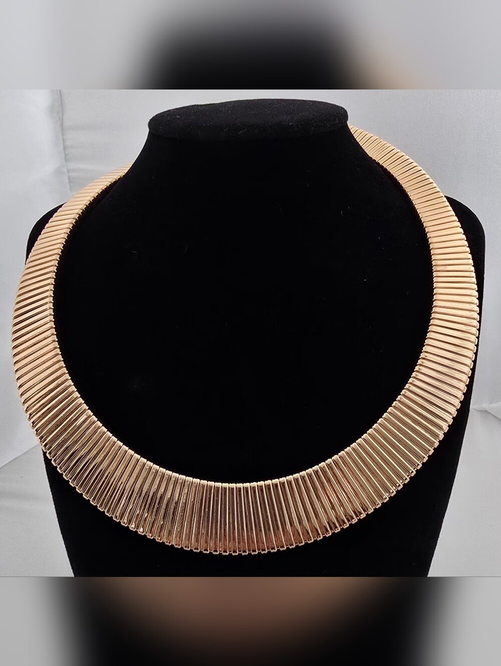 Gold Ribbed Collar Necklace - Women Jewelry